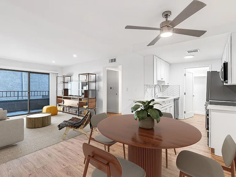 5807 Laurel Canyon Blvd — Photo 13