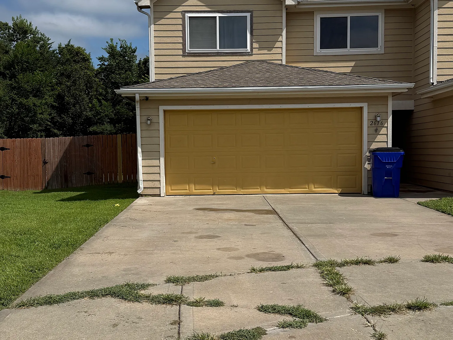 3 bed, 2.5 bath, 1689 sqft, $1,500 — Photo 1