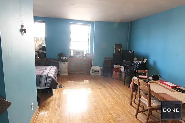 Rented by Bond New York | media 15