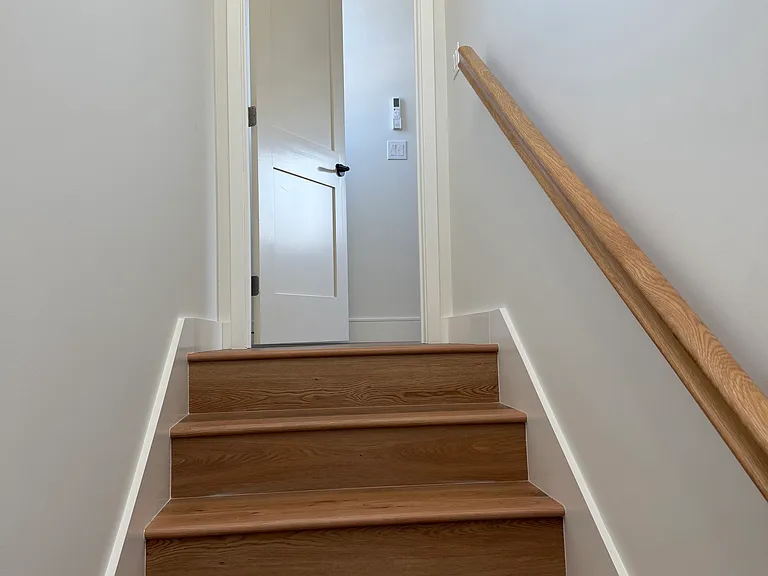 stairs to upstairs bedroom