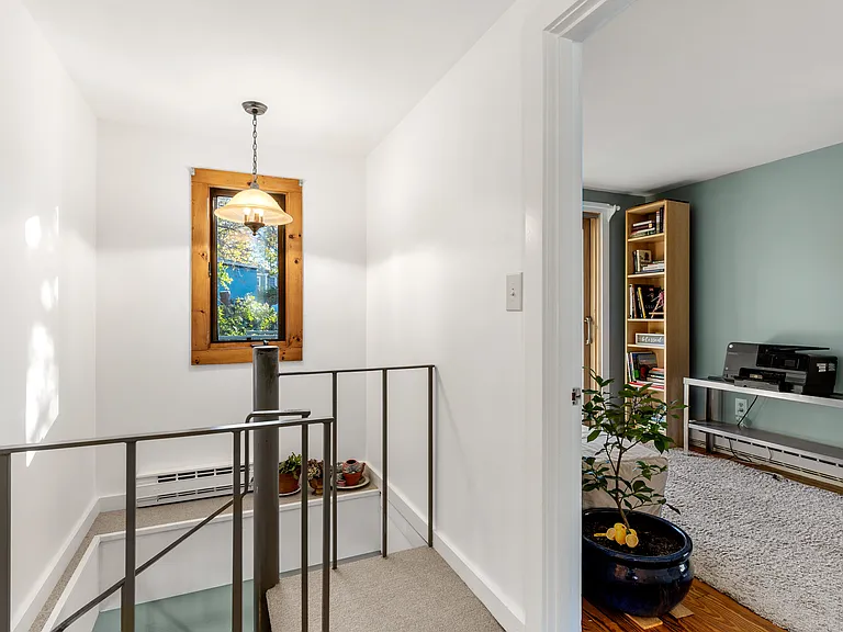 12 Bassett St #12 — Photo 14
