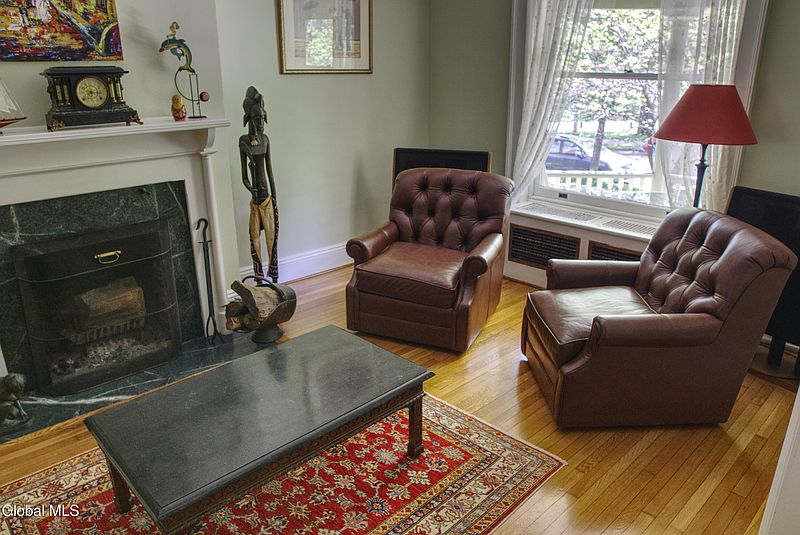 5th image of 63 S Lake Avenue