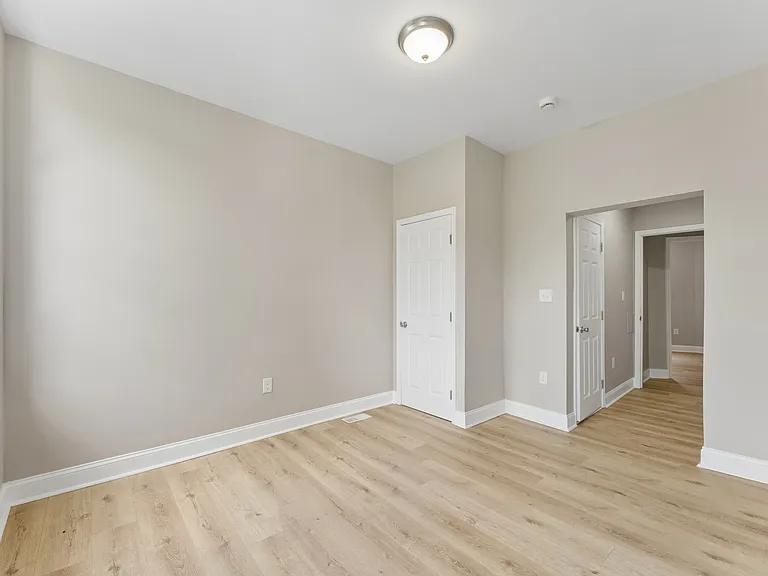 2440 McCulloh St — Photo 11