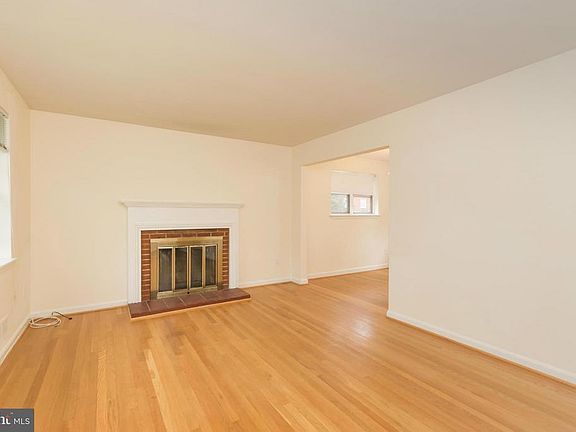 2nd image of 1204 Offutt Dr