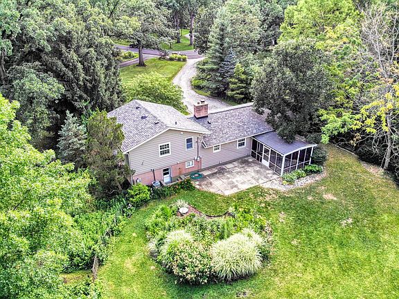 4th image of 3S175 Elmwood Ct