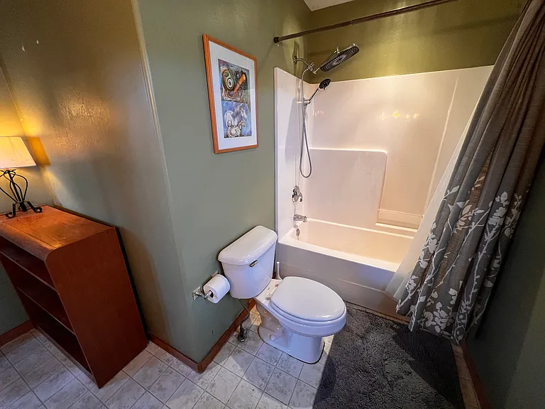 2nd Full Bathroom