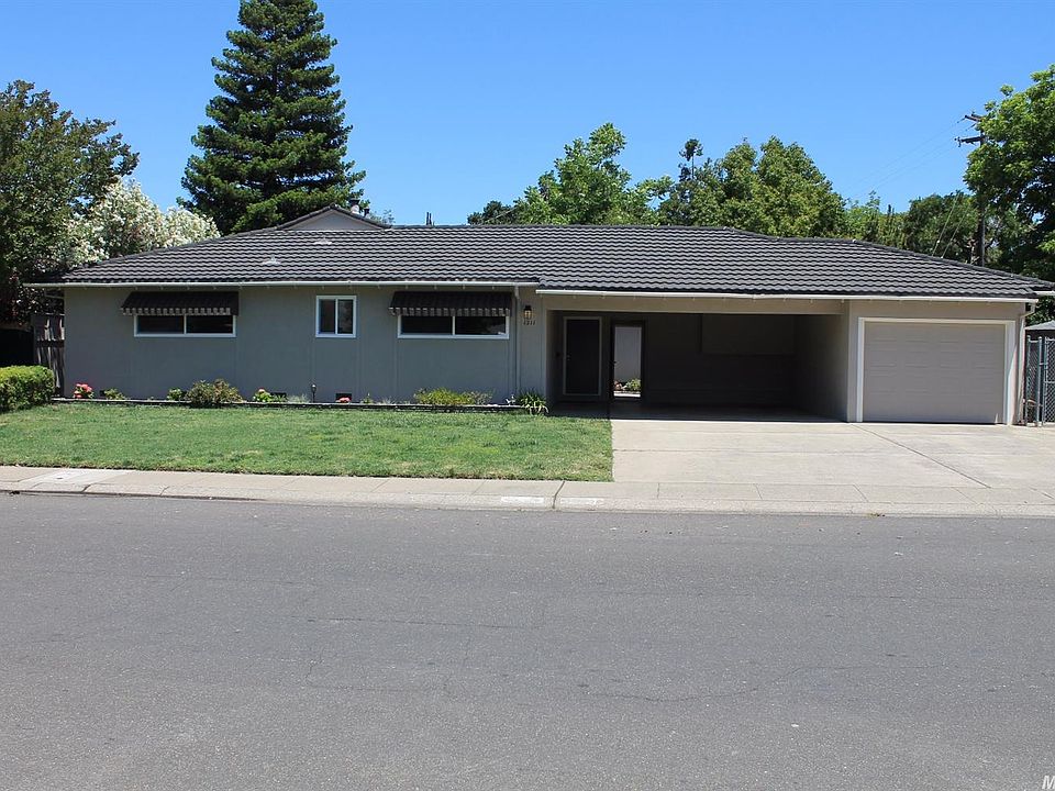 1st image of 1213 27th Ave