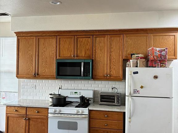 3rd image of 1243 Laurel Park Cir