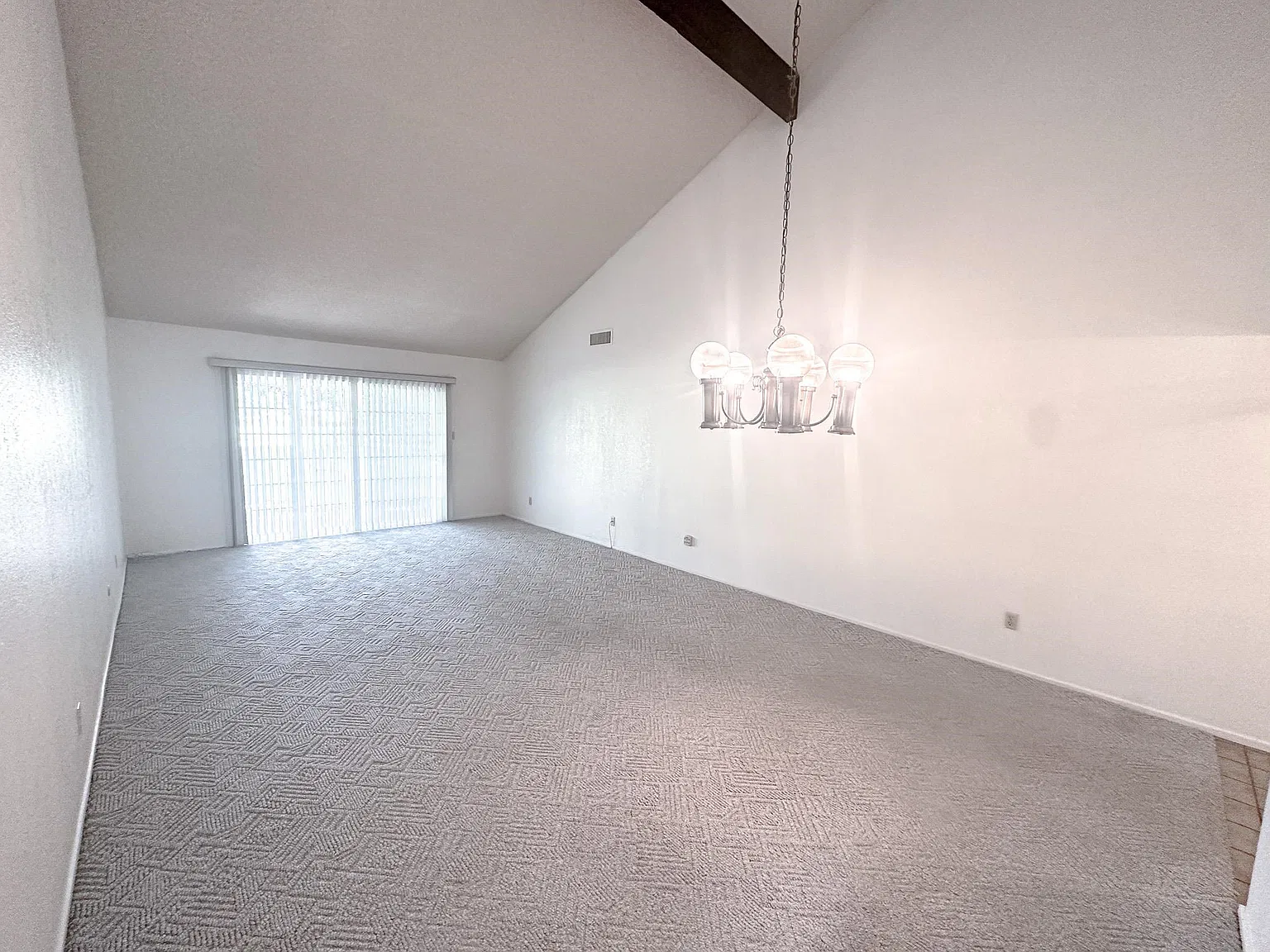 2 bed, 2.0 bath, 1145 sqft, $1,595 — Photo 4