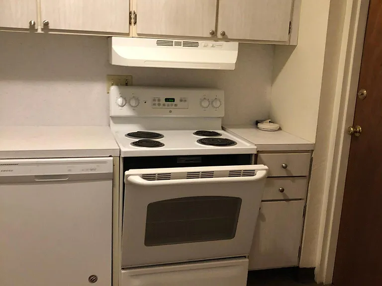 297 Main St #17 — Photo 5