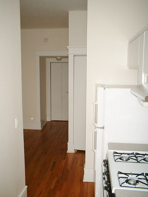 1st image of 5700 N Winthrop Ave APT 8