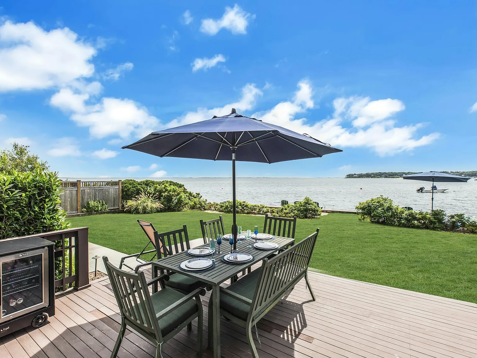 Hampton's Waterfront Lifestyle! — Photo 3