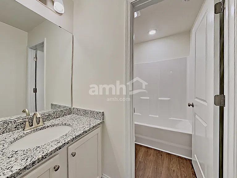 143 Willowbrook Dr — Photo 12