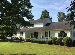 616 Lighthouse Ct, Seneca, SC 29672