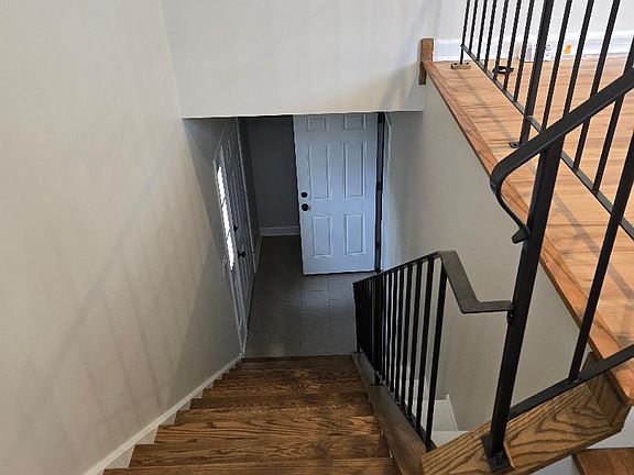 4th image of 2421 Manchester Ct Unit D