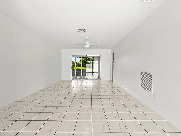 9162 SW 5th St #A — Photo 11