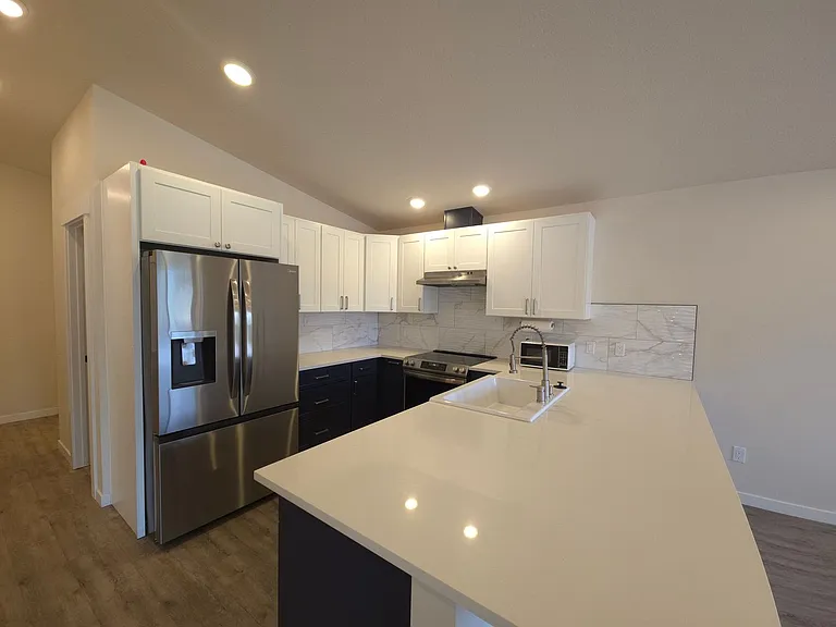 3835 Pinecreek Rd — Photo 6