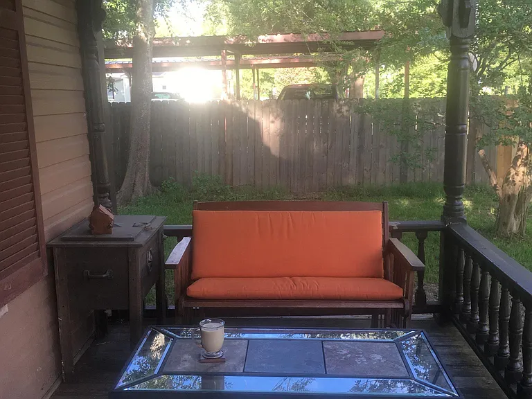 1006 E Bowie St — Photo 54
