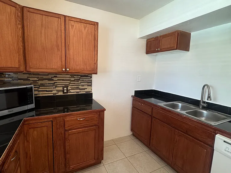 1609 Gattis Dr — Photo 11