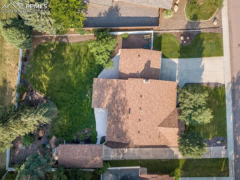 1025 Jupiter Dr — Photo 9