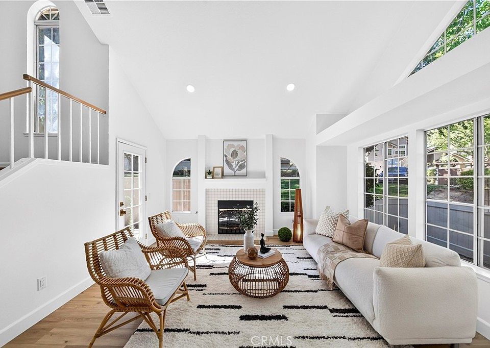1st image of 20745 E Crest Ln