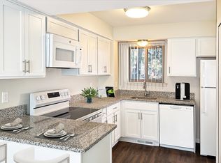 Weatherstone Townhomes, Southfield, MI 48034