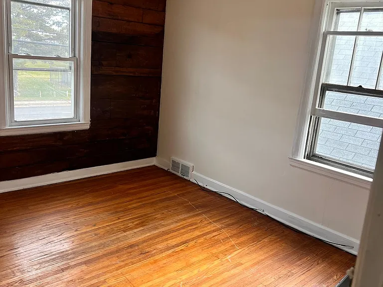 3417 Pine Ave — Photo 12