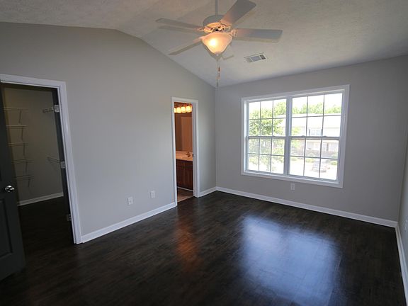 2nd image of 2124 Winding Oak Dr