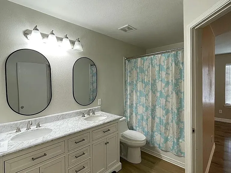 18211 Temple Hill Ln — Photo 9