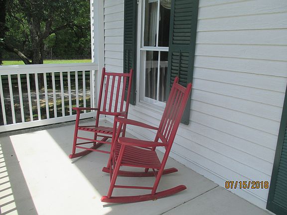Front porch & rocking chairs