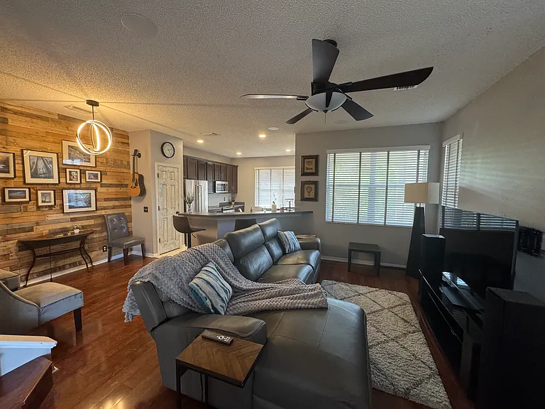 532 Black Lion Dr NE — Photo 2