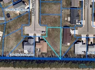 323 Crabtree Ln, Delta, OH