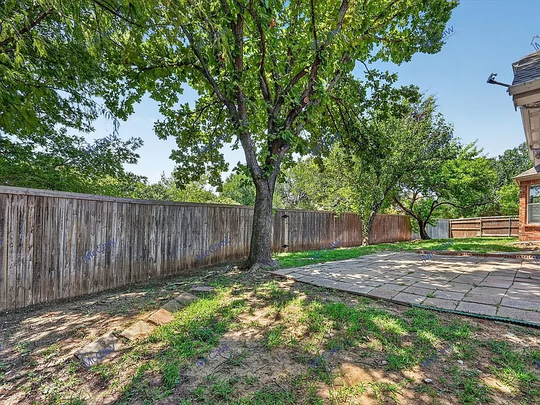 739 Kilbridge Ln — Photo 24