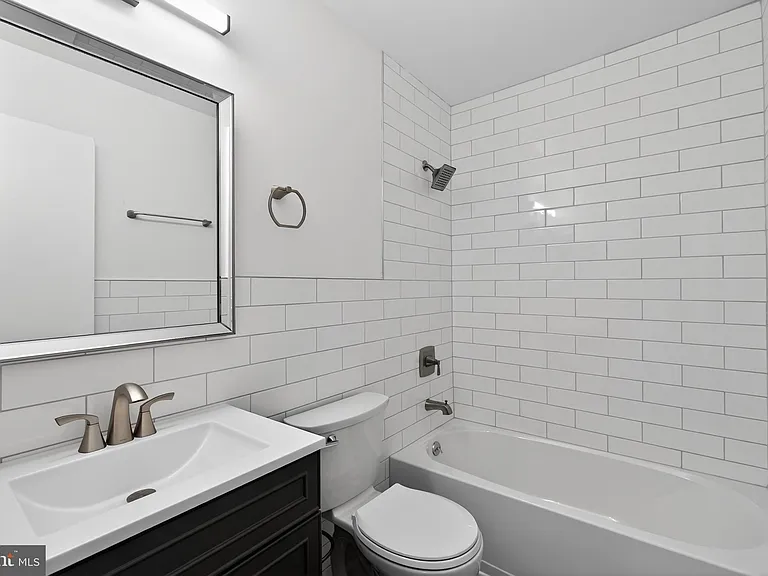 1015 Saint Michaels Dr — Photo 30