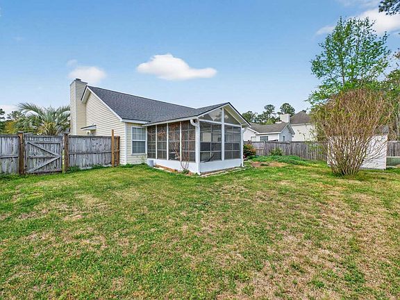 3rd image of 306 Springdale Ct