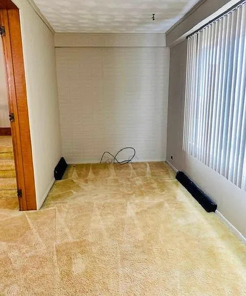 1539 Crawford Ave — Photo 12