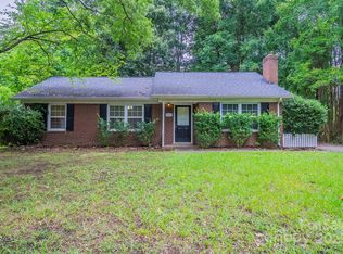 6410 Pineburr Ct, Charlotte, NC 28211