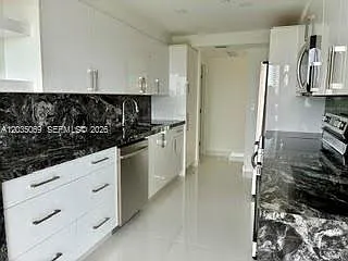 3000 Island Blvd #603 — Photo 12