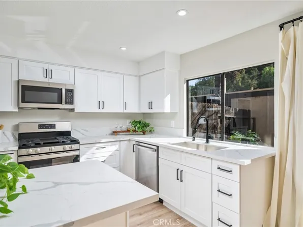 726 Briarwood Ln, San Dimas, CA 91773