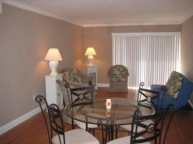 1 bed, 645 sqft, $1,900 — Photo 2