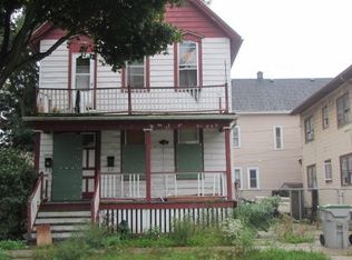 1827 W Scott St, Milwaukee, WI 53204