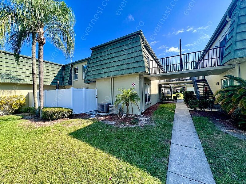 1st image of 1799 N Highland Ave #154