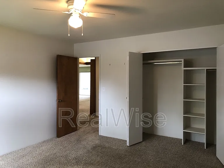 710 NW Midland Ave — Photo 19