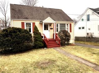 855 Riverside Dr, Fairfield, CT 06824