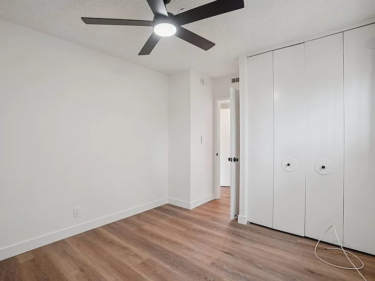 8200 W Manchester Ave — Photo 14