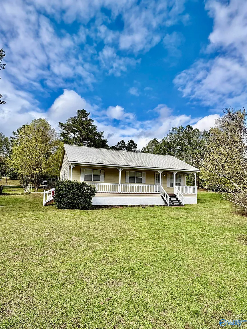 6305 County Road 77 photo 1