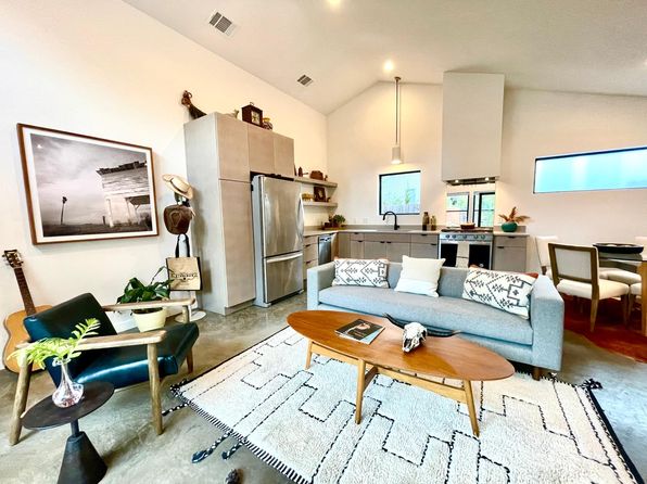 804 W Annie St #2
