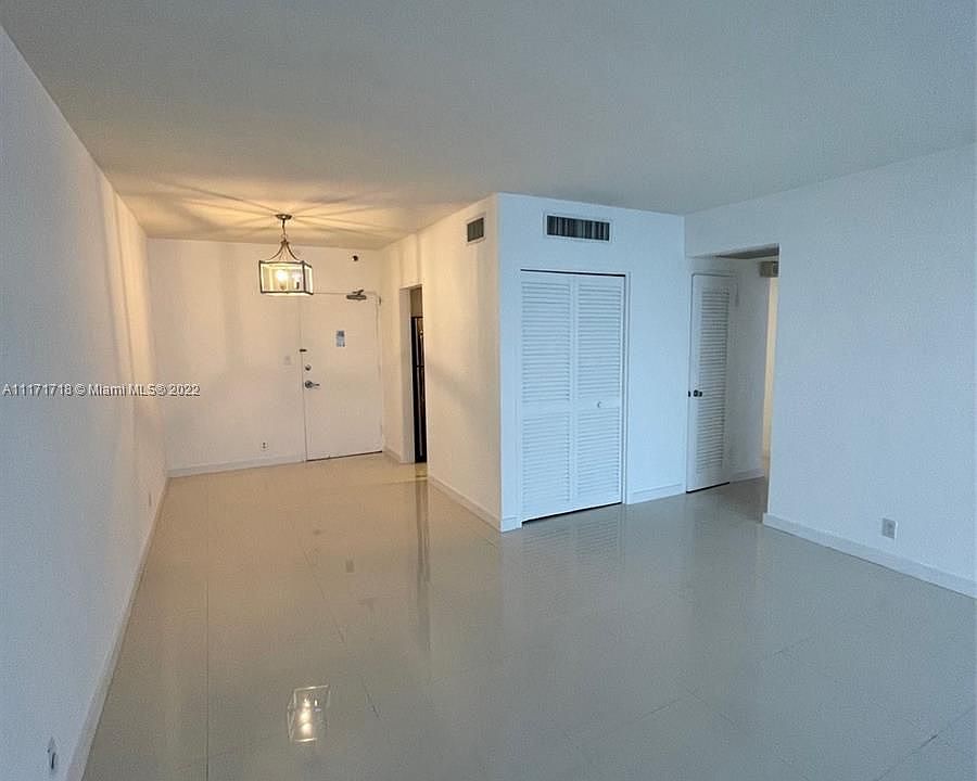 1st image of 1200 West Ave Penthouse 18