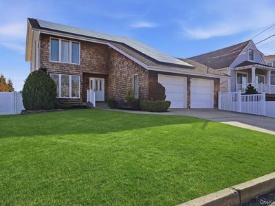 141 Annuskemunnica Road, Babylon, NY, 11702