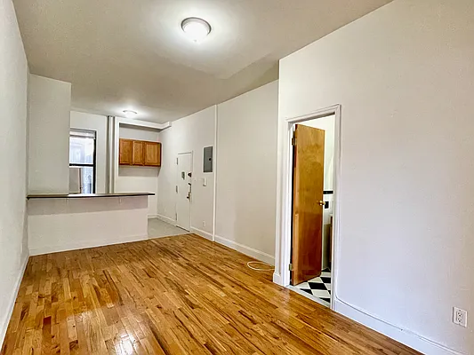 Rented by Compass | media 2